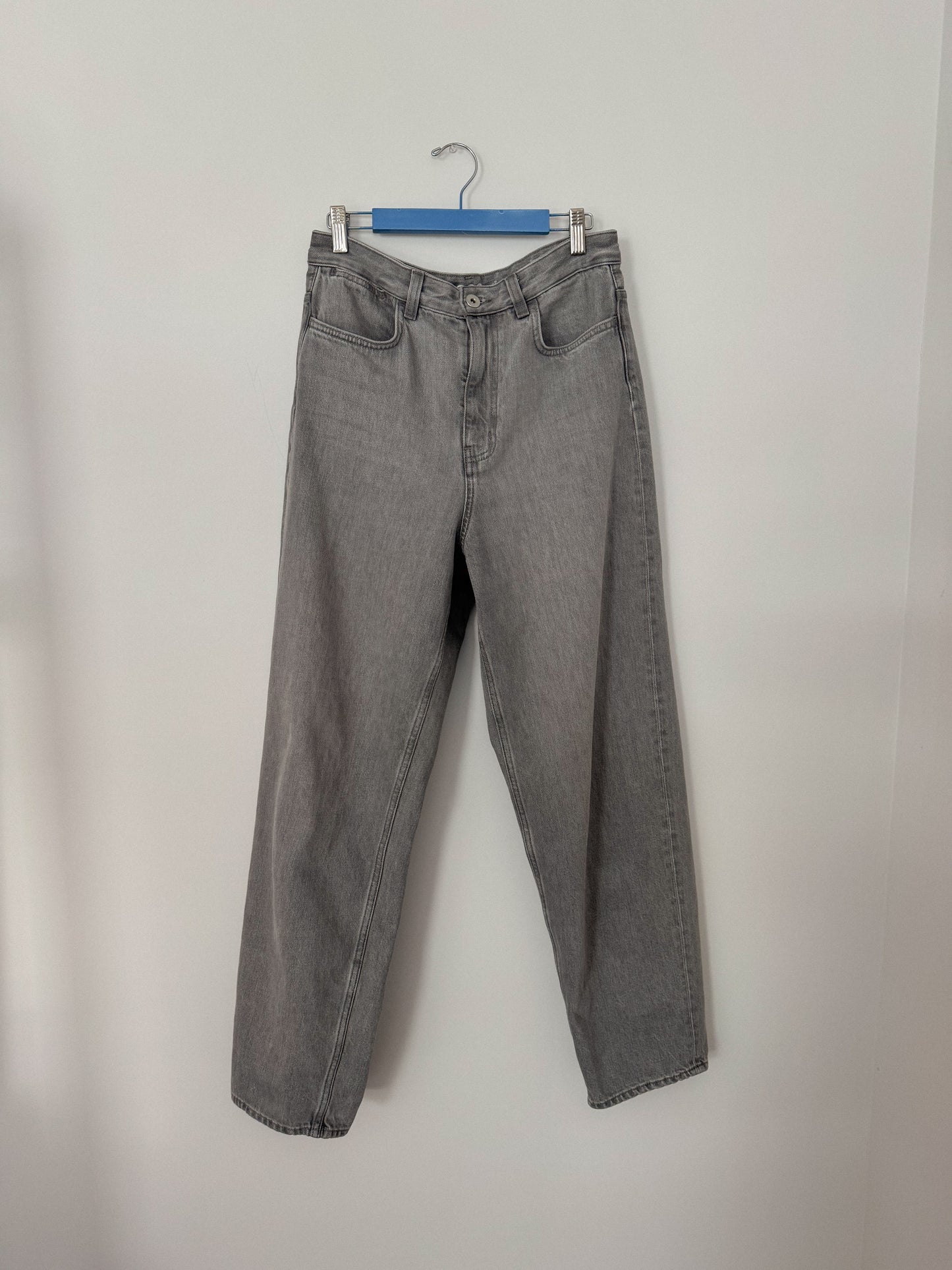 COS Tapered Leg High-Waist Ankle Jeans (27/28)
