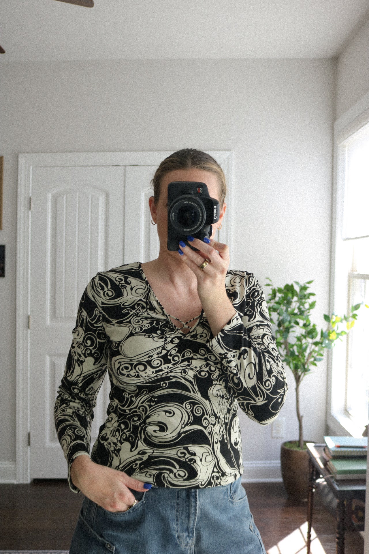 Retro BCBG Paris Printed Long Sleeve Top