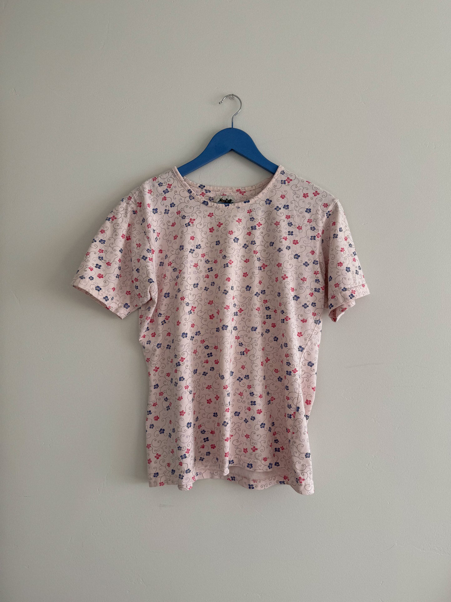 Vintage Pink Daisy Tee