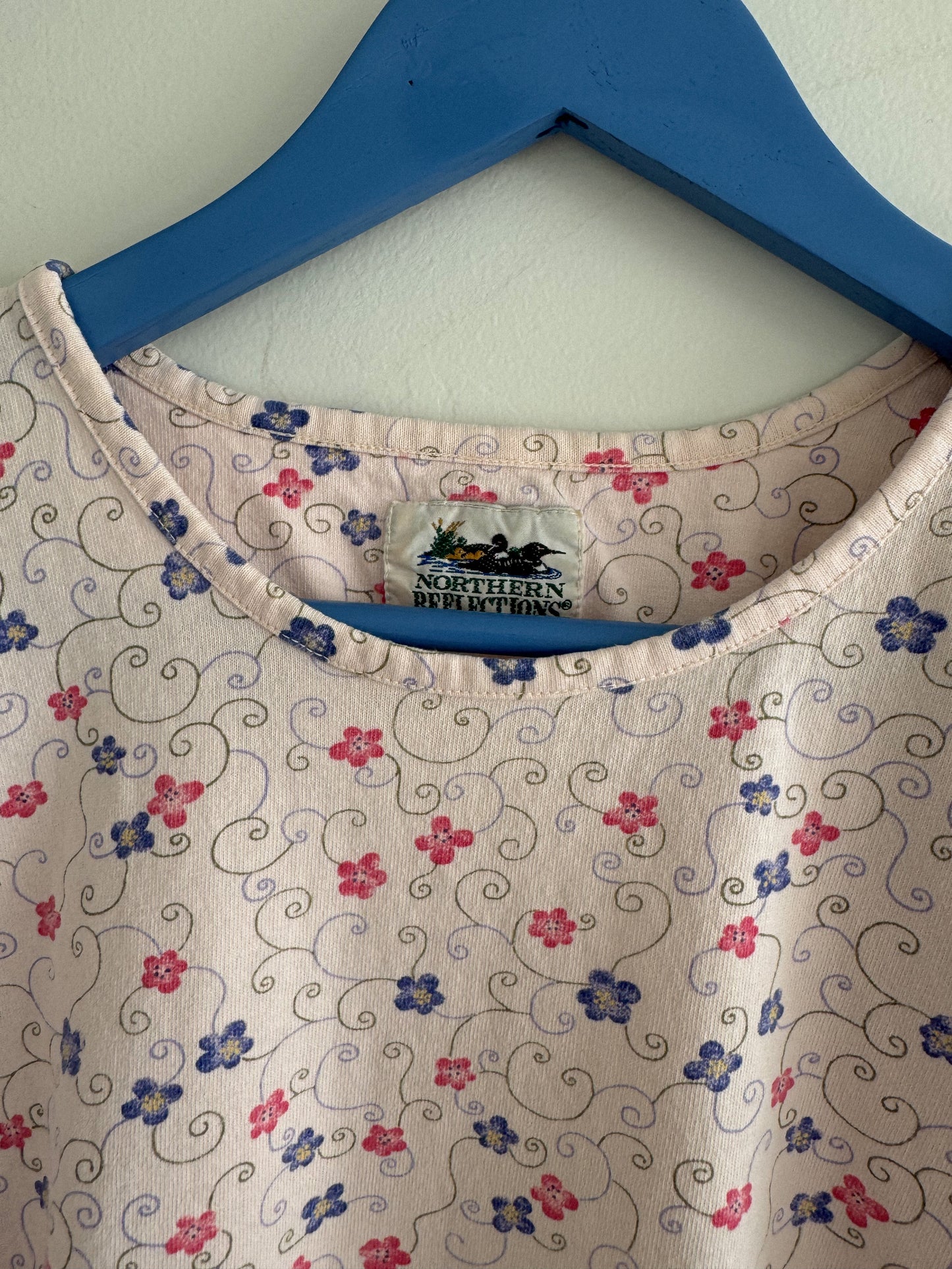 Vintage Pink Daisy Tee