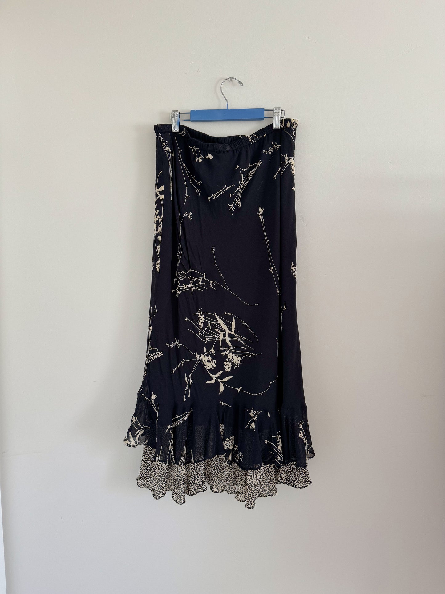 Vintage Black Patterned Maxi Skirt (31)
