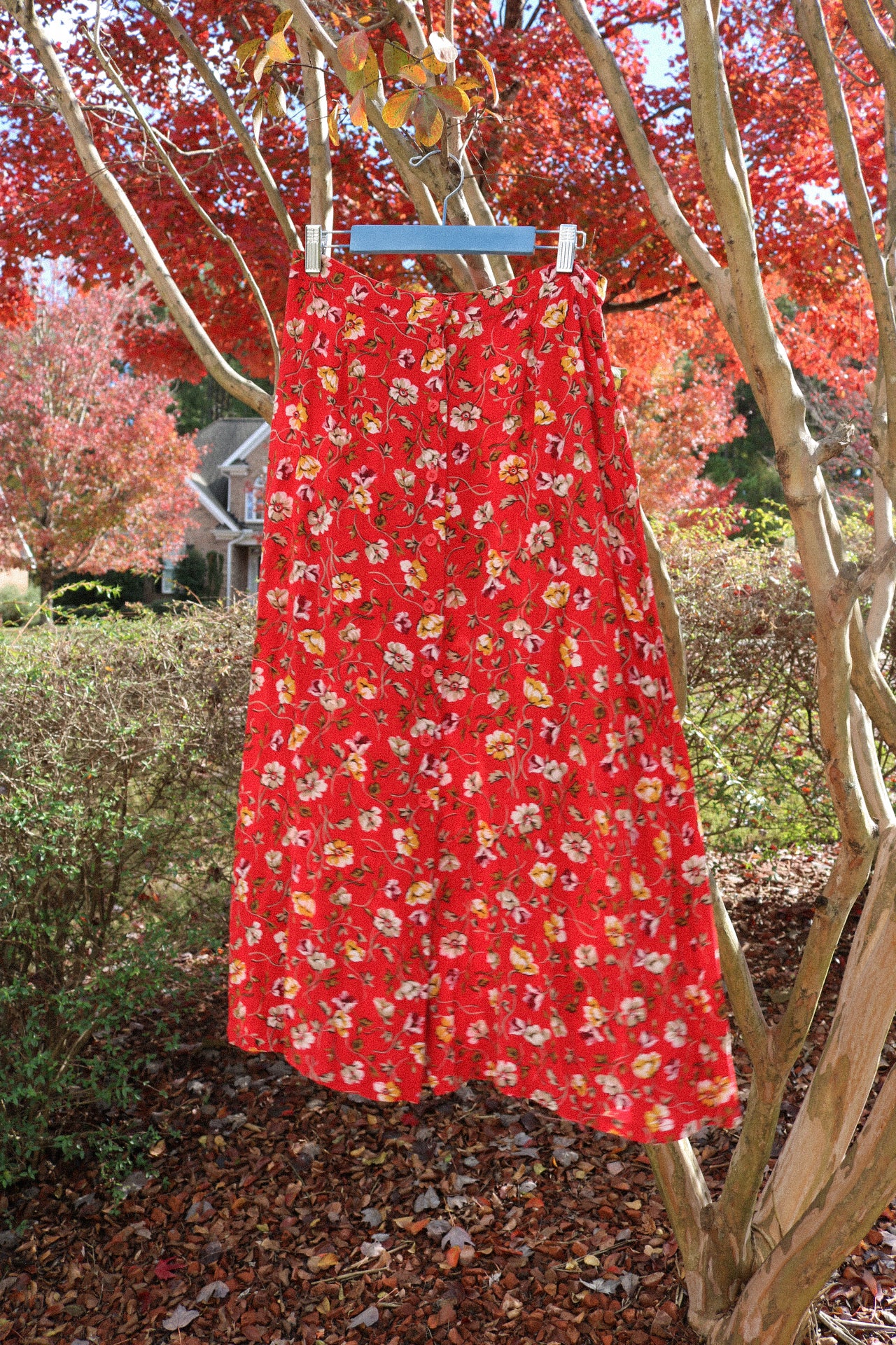Vintage Red Floral Button Midi Skirt (29)